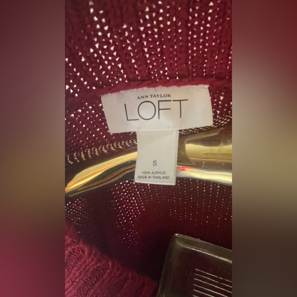 Off shoulders knitted sweater - Picture 3 of 3